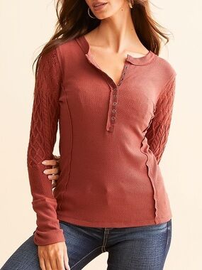 BKE Textured Knit Henley Top in Spiced Apple